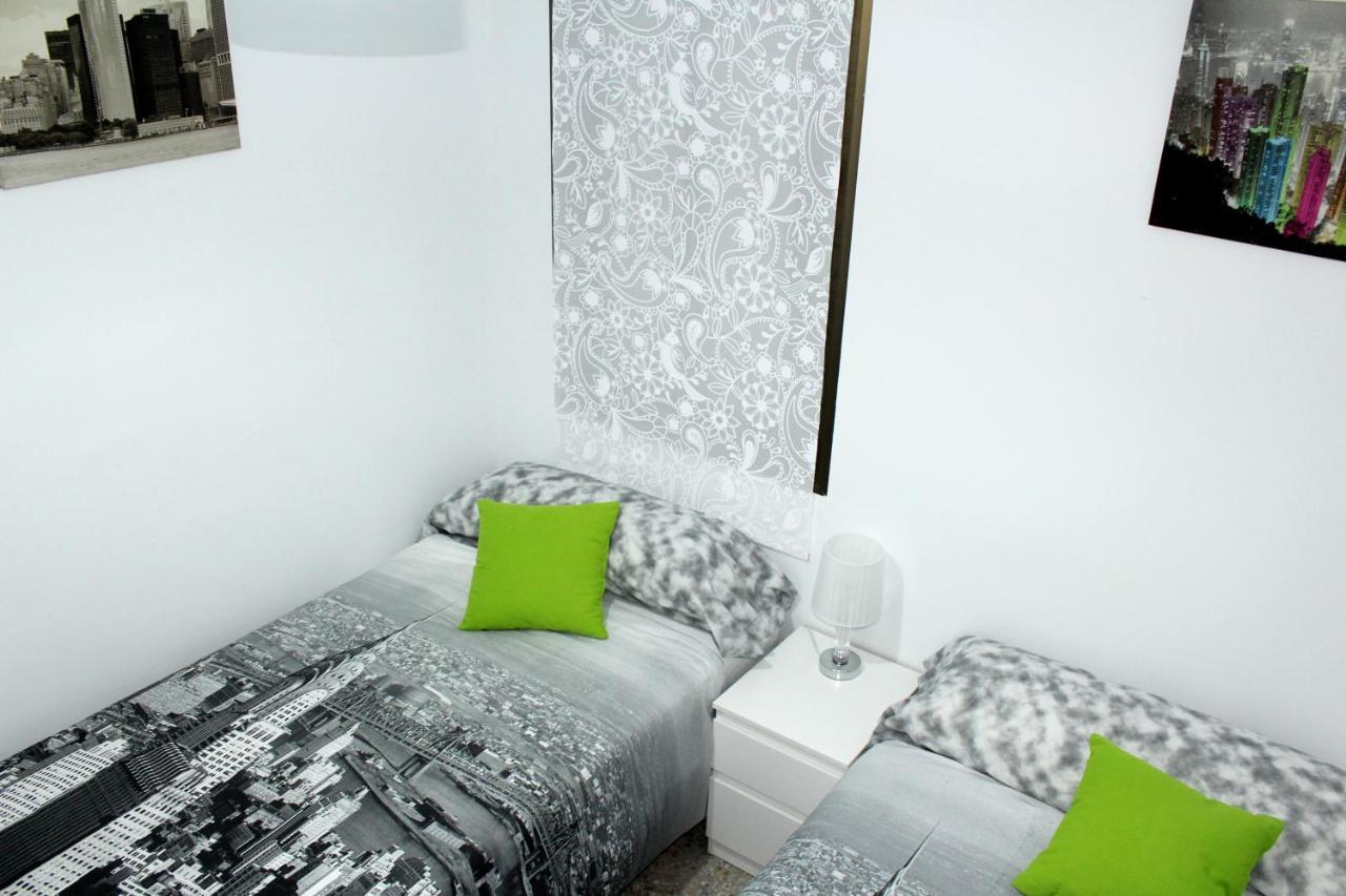 Cosmo Grey Apartman Hospitalet de Llobregat Kültér fotó